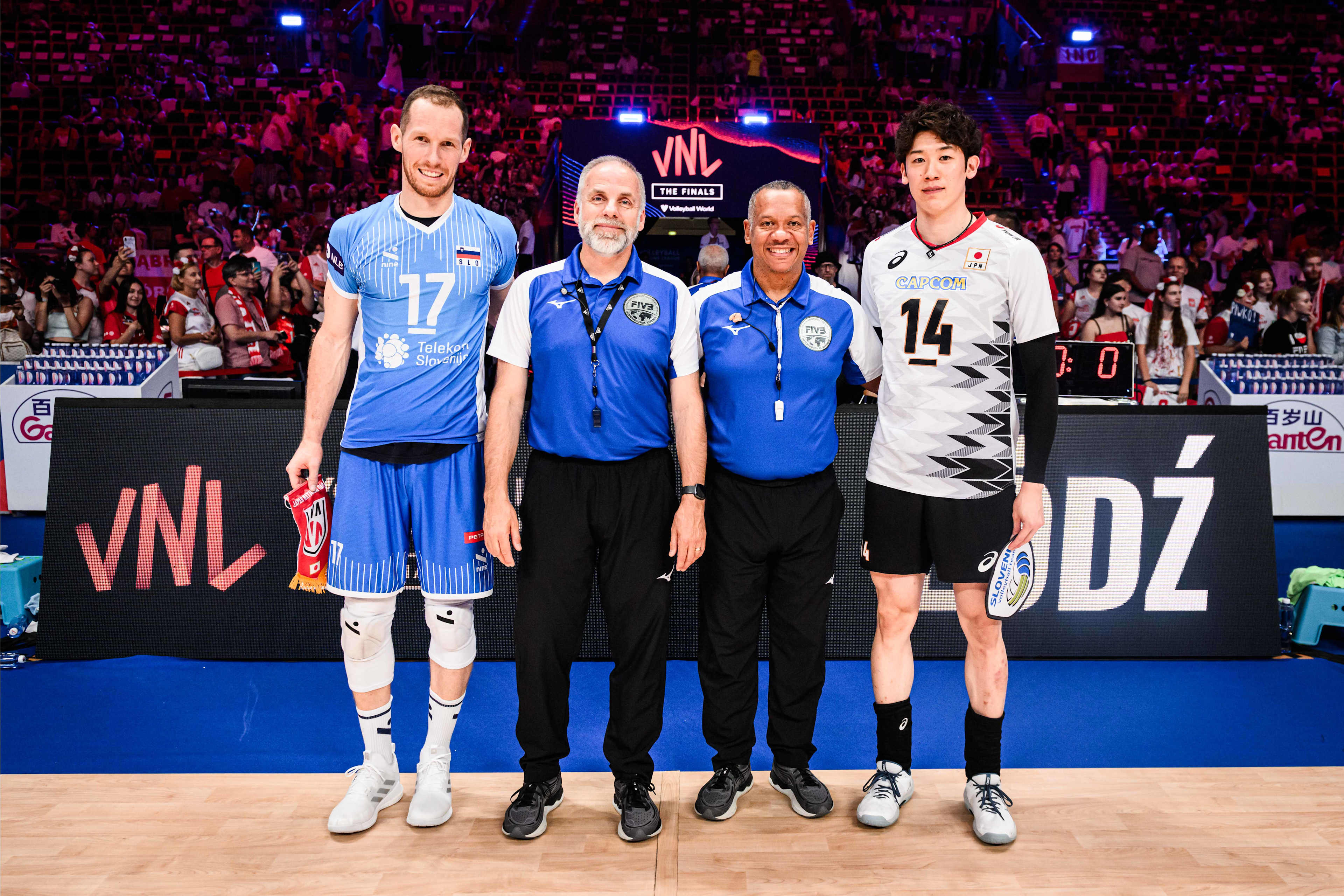 波兰队横扫日本队，波尔扛起全队