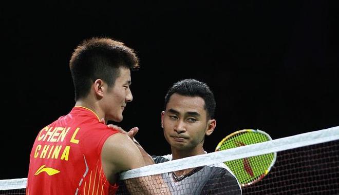 马来西亚羽毛球队鏖战法国羽毛球队,谌龙绝境逆转 马来西亚羽毛球队鏖战法国羽毛球队,谌龙绝境逆转
