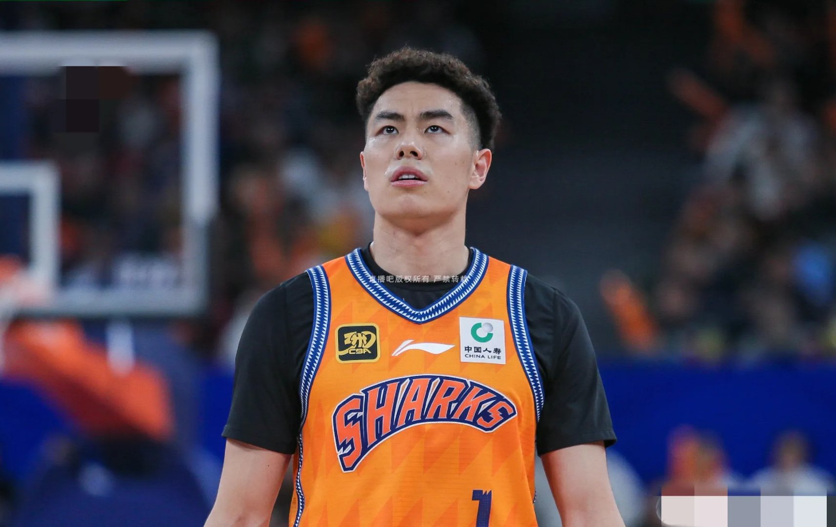 掘金险胜勇士，胡金秋状态火热