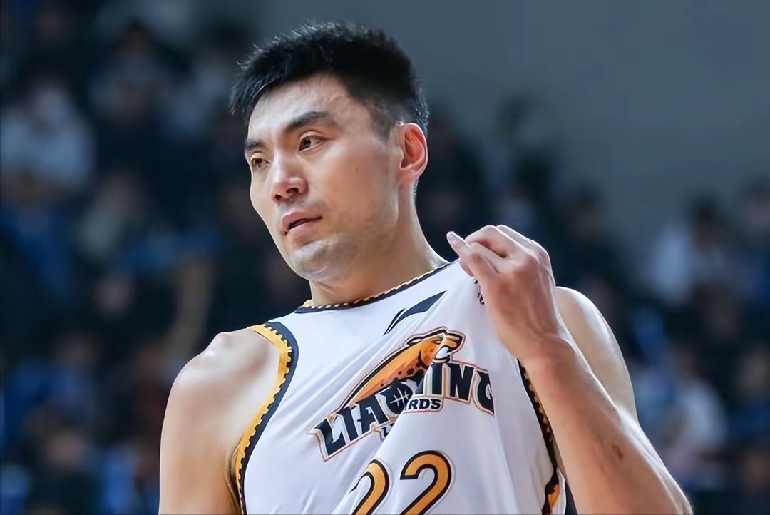 掘金险胜勇士，胡金秋状态火热