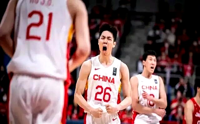 重庆男篮客场大捷，士气高涨向前进