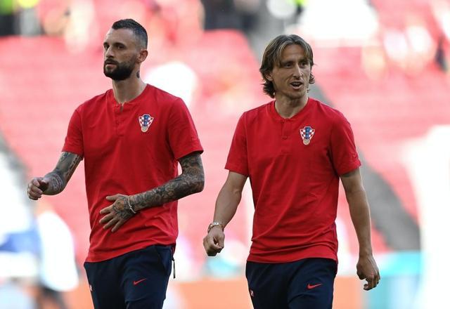 克罗地亚碾压荷兰，托雷斯统治全场