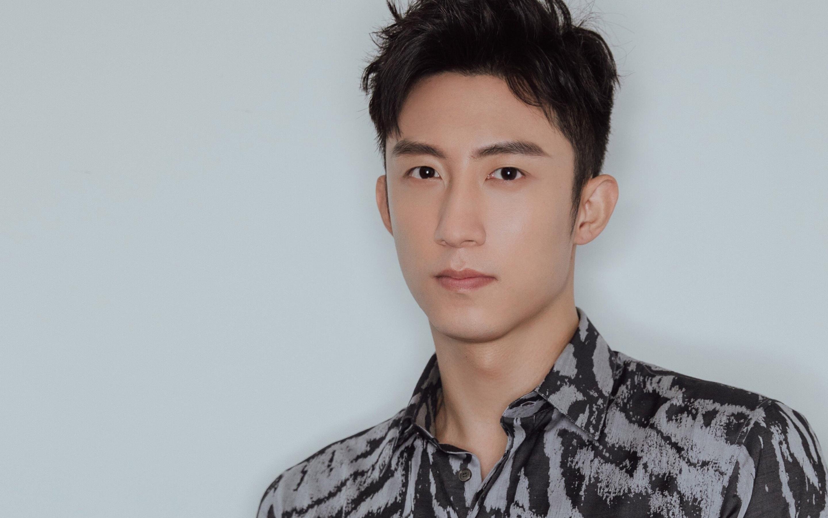 Panda Sports-暗夜霓虹与引擎咆哮，英格拉姆在F1街道赛焦点战中证明自己的时刻