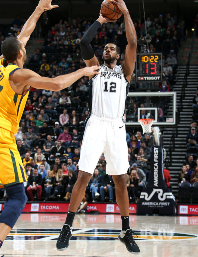 鹈鹕力克马刺,费沃斯高光表现 鹈鹕力克马刺,费沃斯高光表现