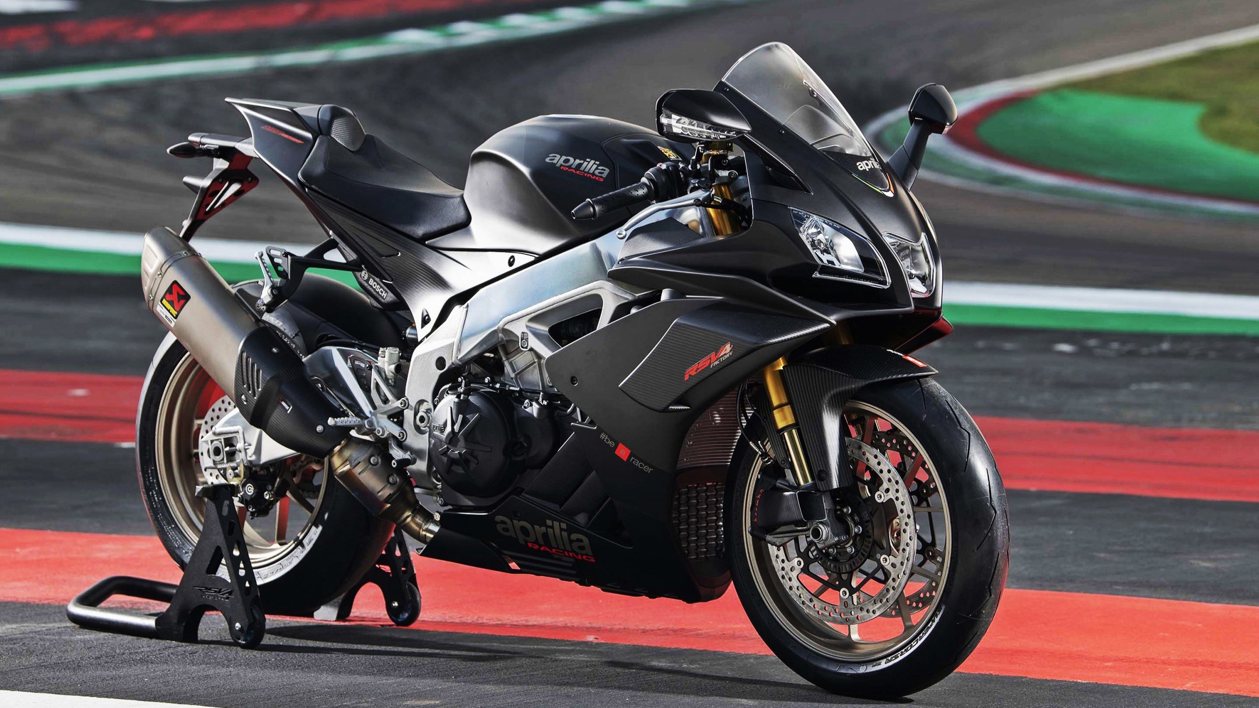 阿拉巴状态火热，巴拉巴拉圭巅峰对决，胜出皇马新篇章