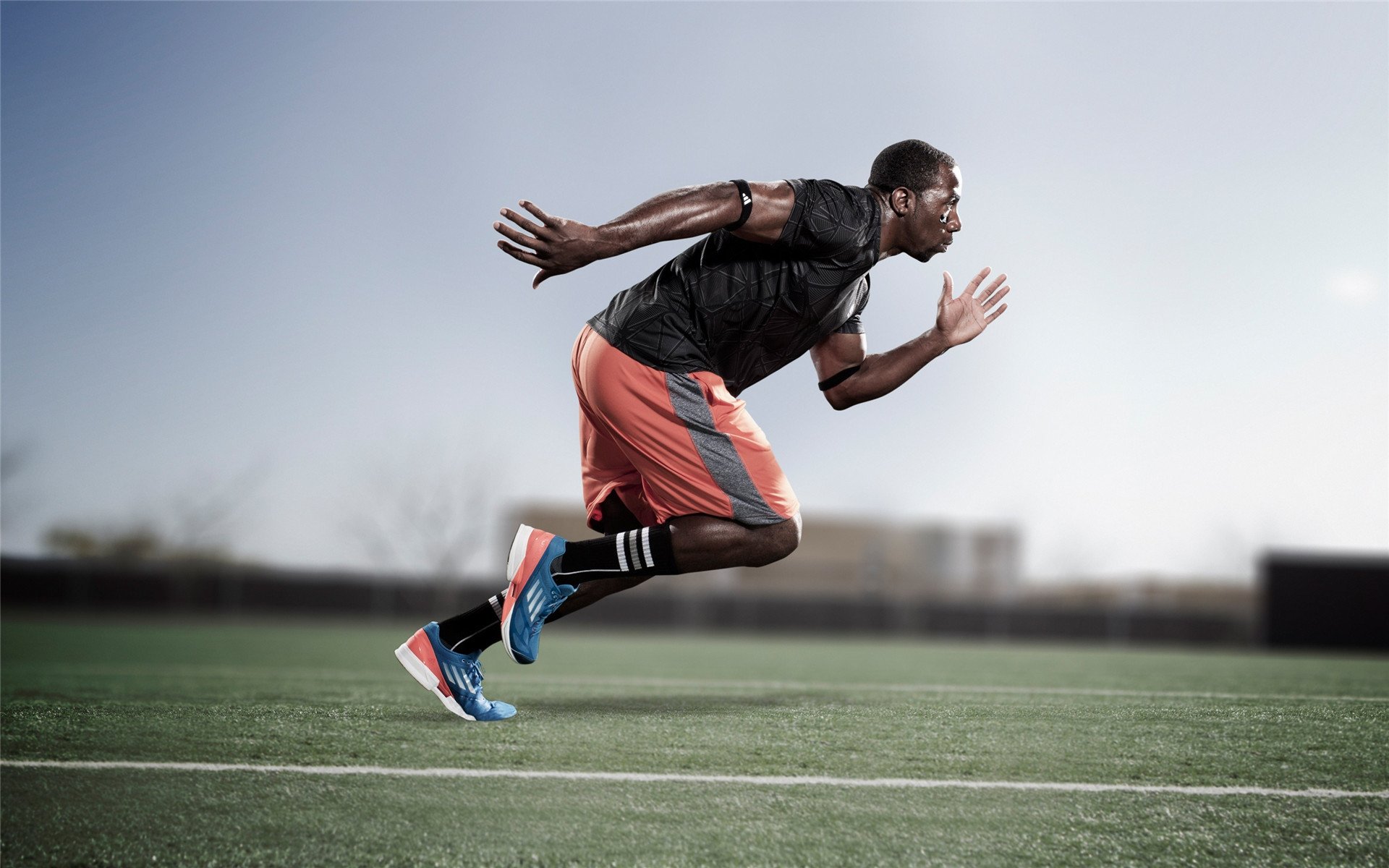 日落火焰山，英格拉姆，用唯一的手指捏碎凤凰城的黄昏